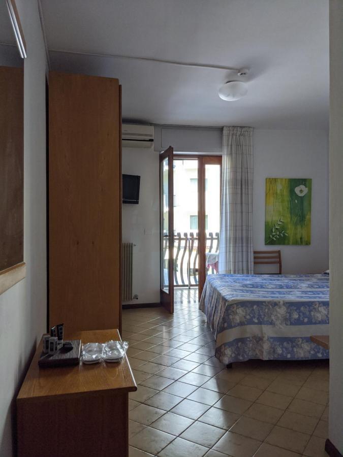 Hotel Corallo Lignano Sabbiadoro Exteriör bild