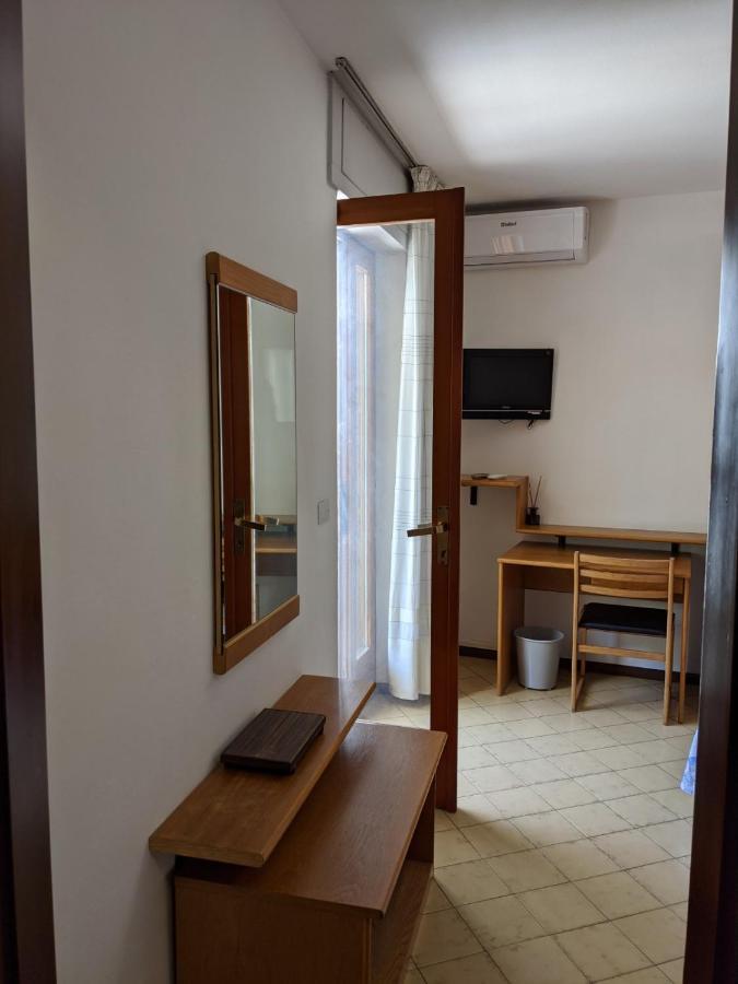Hotel Corallo Lignano Sabbiadoro Exteriör bild